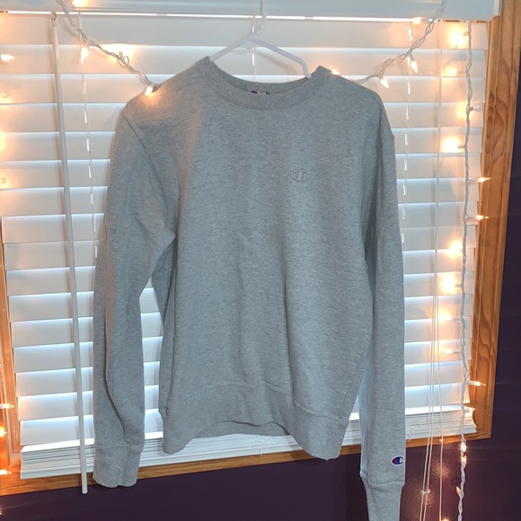 Champion Tops - Champion Sweatshirt